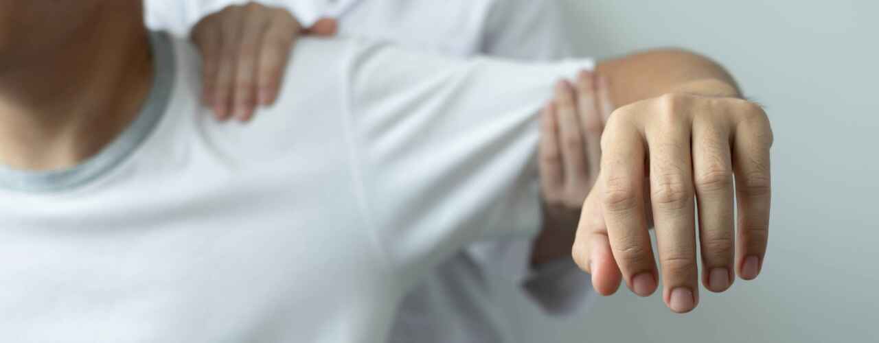 Recovering from Shoulder Injuries at Work with Physical Therapy